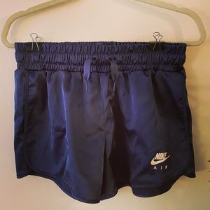 Nike. Nike Air Basketball shorts. Medium.